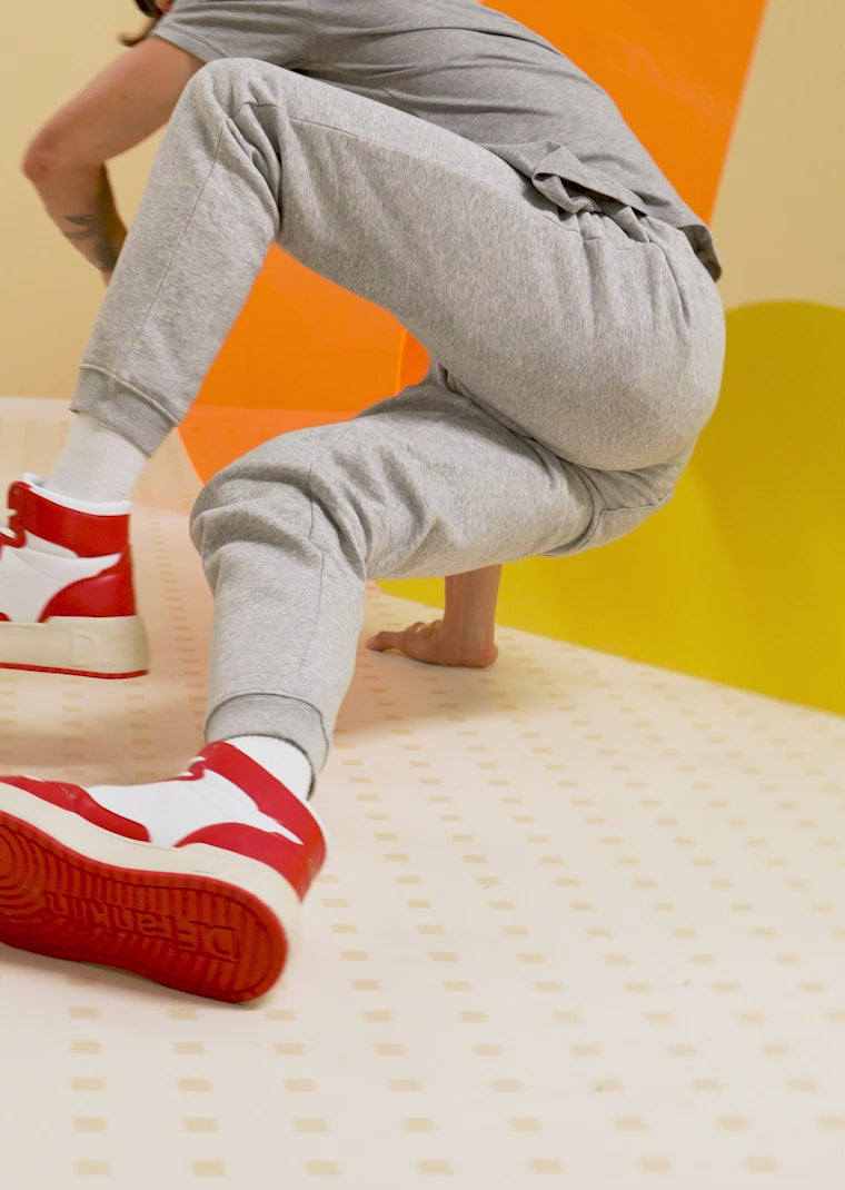 Cargar vídeo: High Court Basic Red / Red