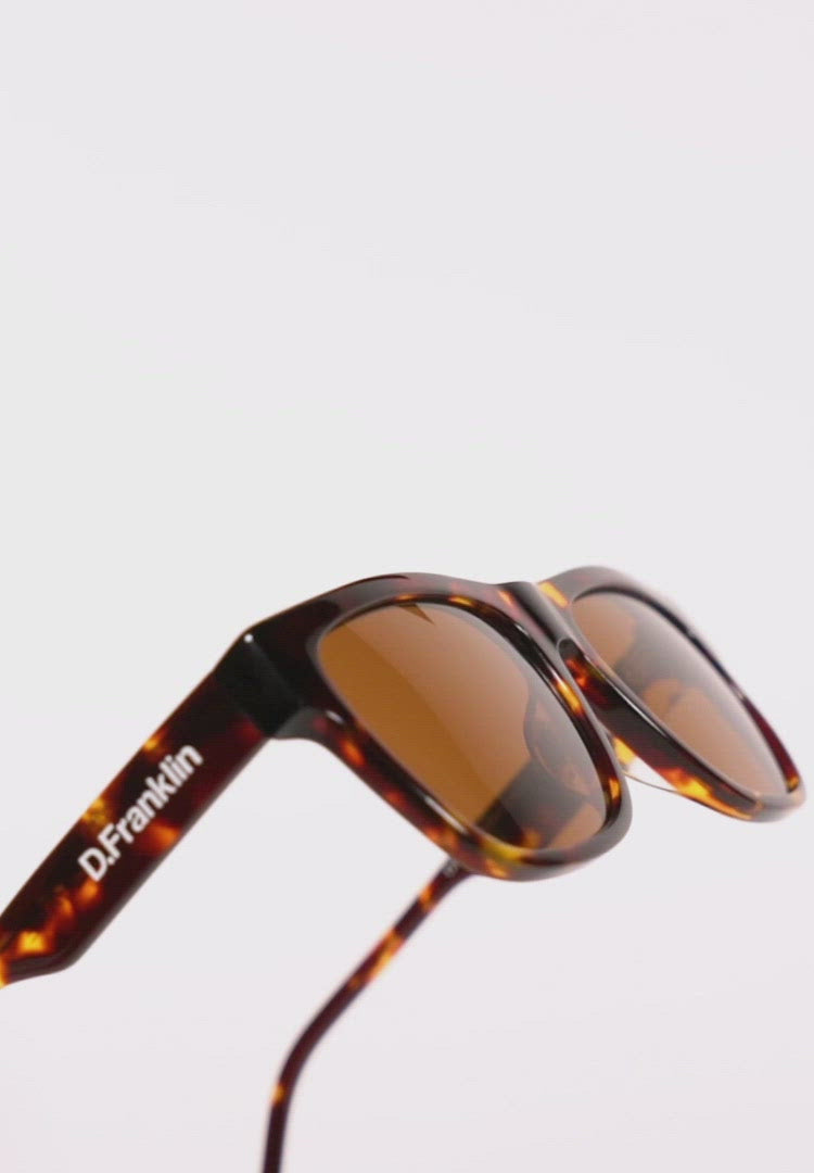 Cargar vídeo: Doha Square Dark Carey / Brown